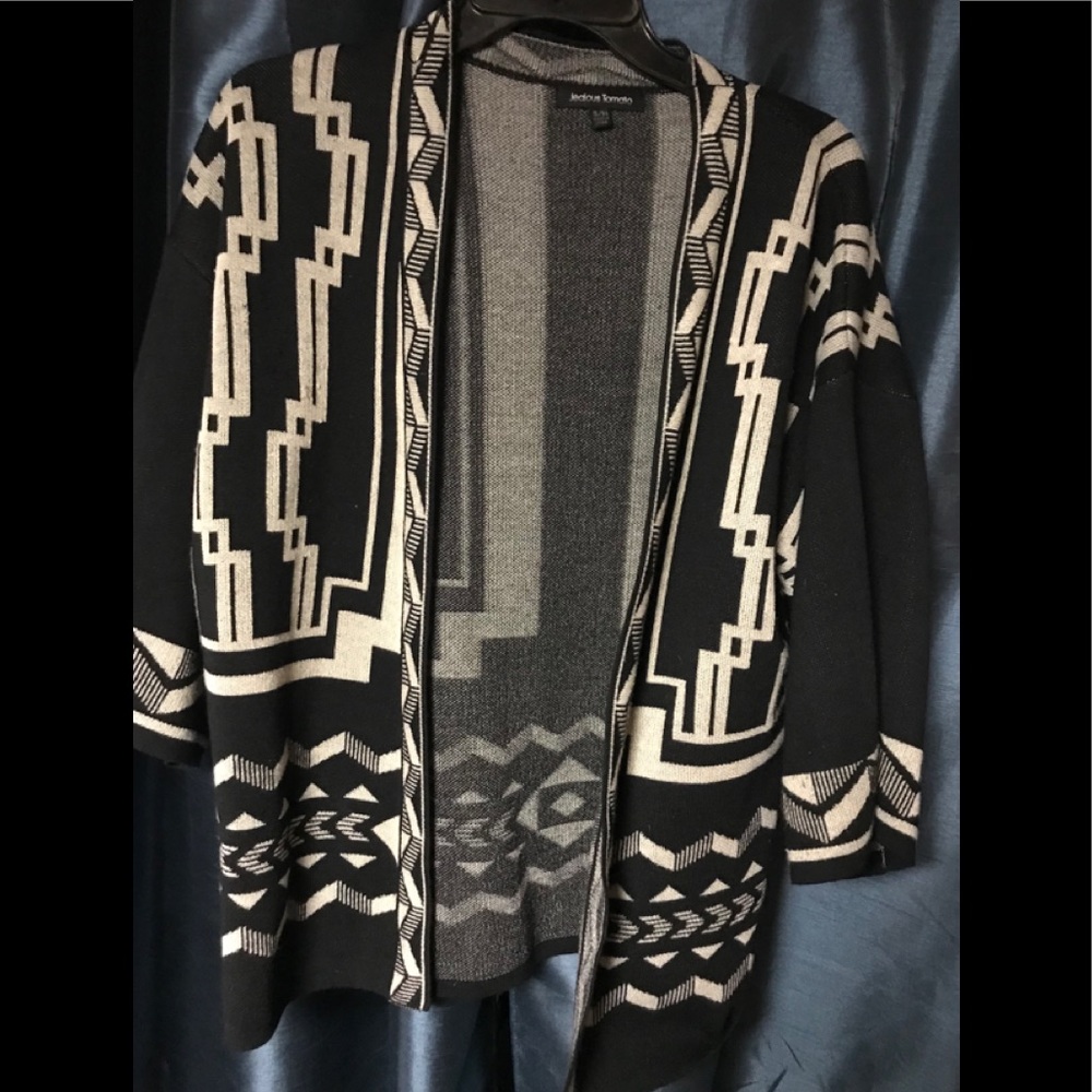 Cardigan black and white tribal print